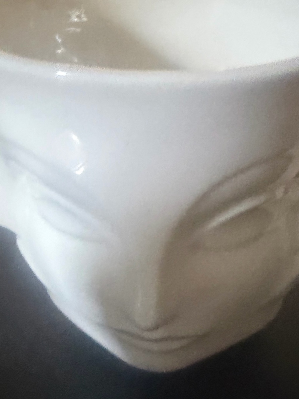 Jonathan Adler White Sculptural Face Mug with Navy Gold Box - Picture 4 of 6